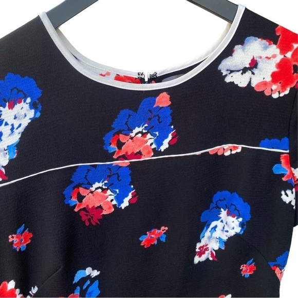 VINCE CAMUTO Traveling Blooms Fit-&-Flair Floral Dress in Rich Black Size: 10 - Picture 9 of 12